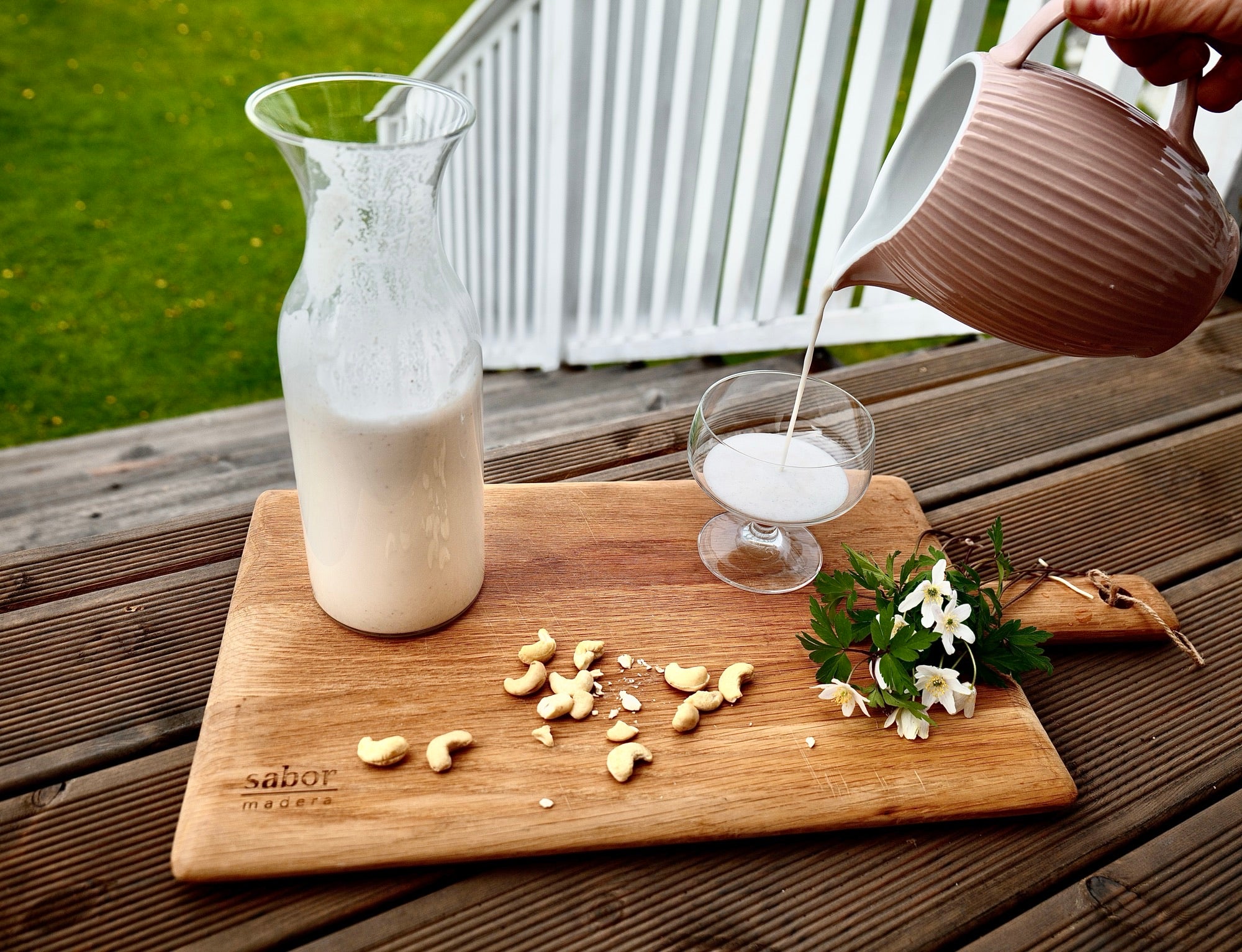 Hjemmelagde plantedrikker - Kokos, cashewnøtt og havremelk